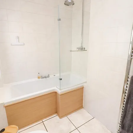 Bridge House * 호스